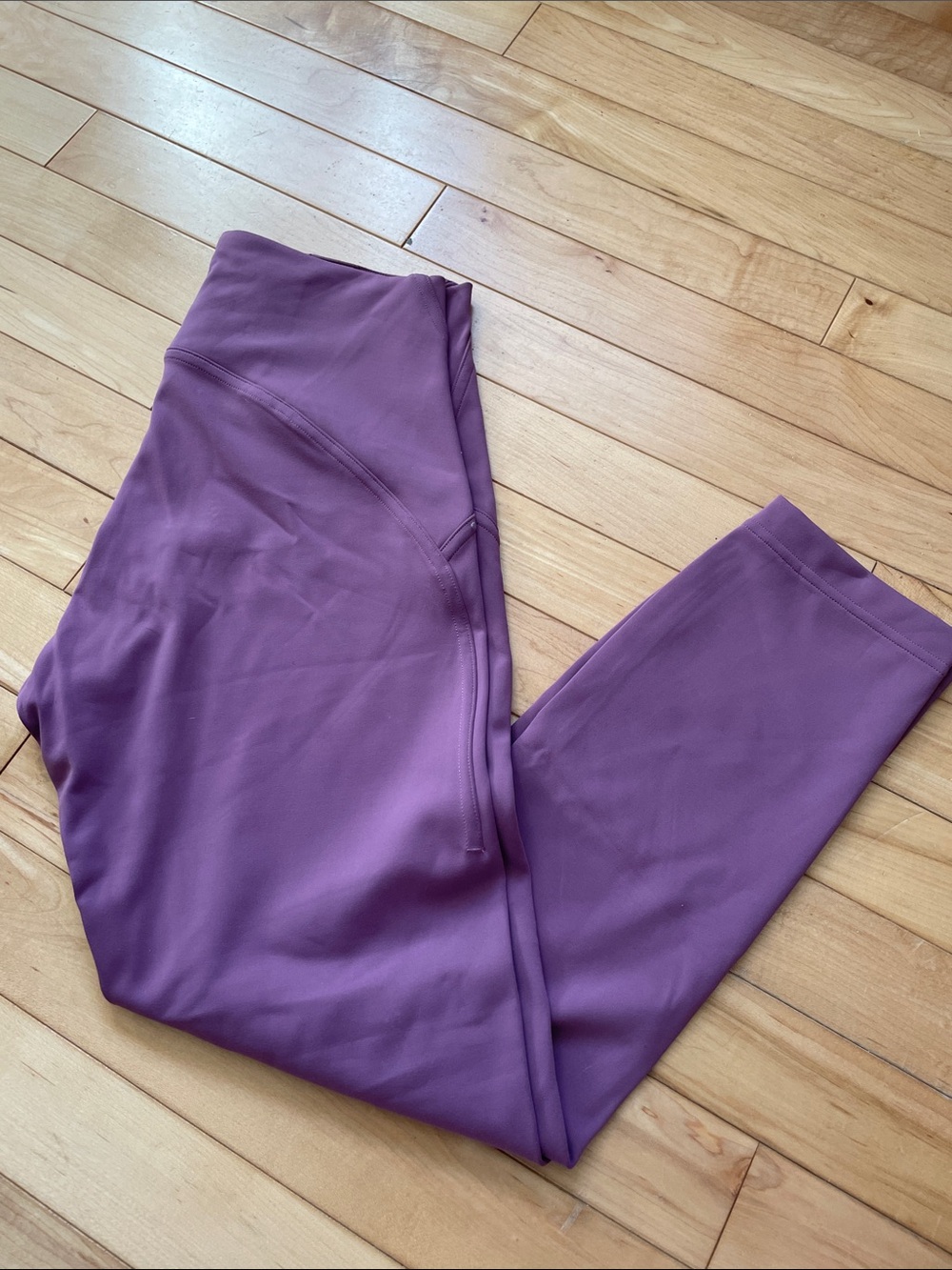 Lululemon InStill High-Rise Tight 23” - Size 6